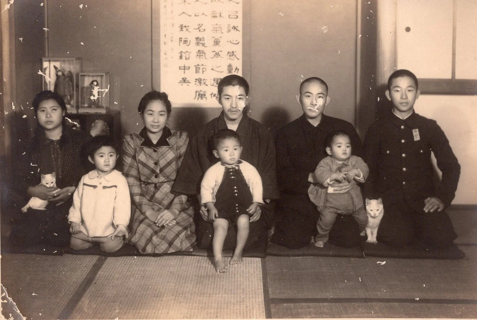 昭和十八年（一九四三年）十二月二十七日 許天徳の子孫たちの記念写真